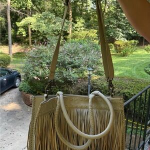 Idyllwind Fringe Shoulder Bag in Cream